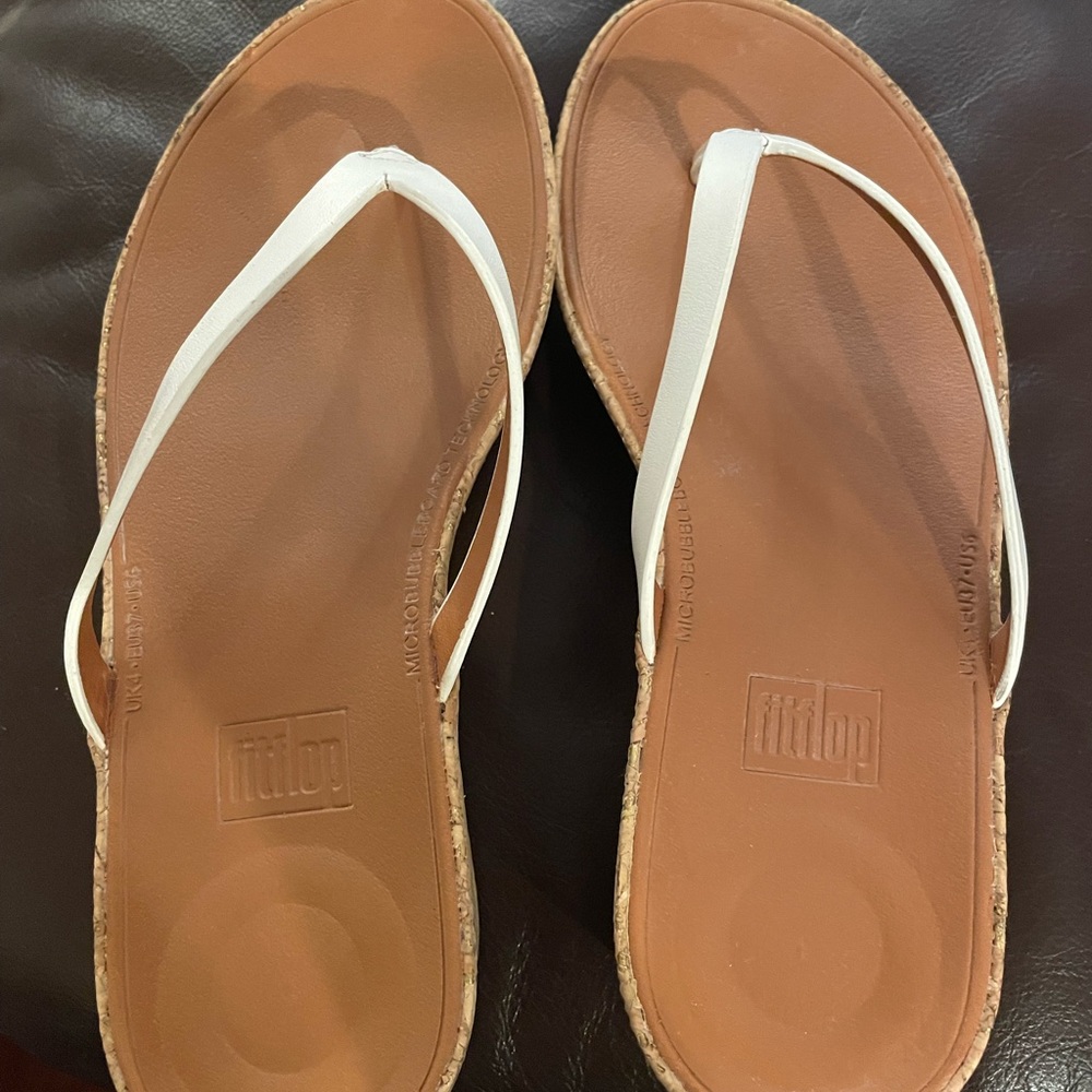 Fitflop Linny White sandals
